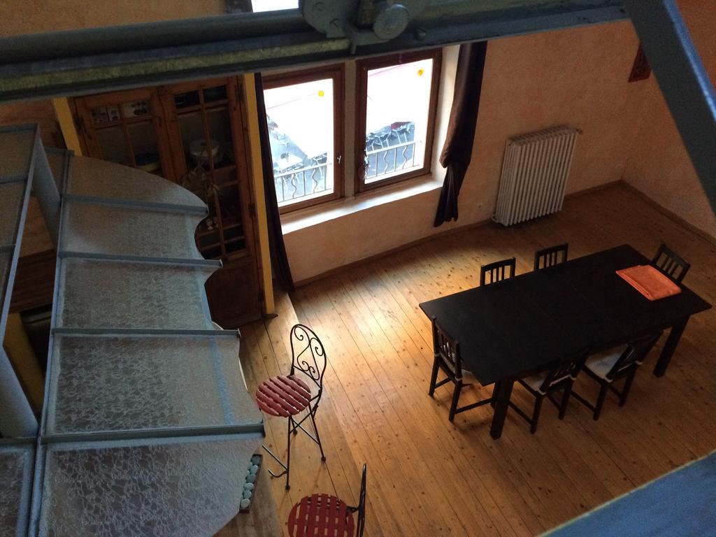 Duplex Avec Terrasse Tropezienne Lägenhet Pézenas Exteriör bild